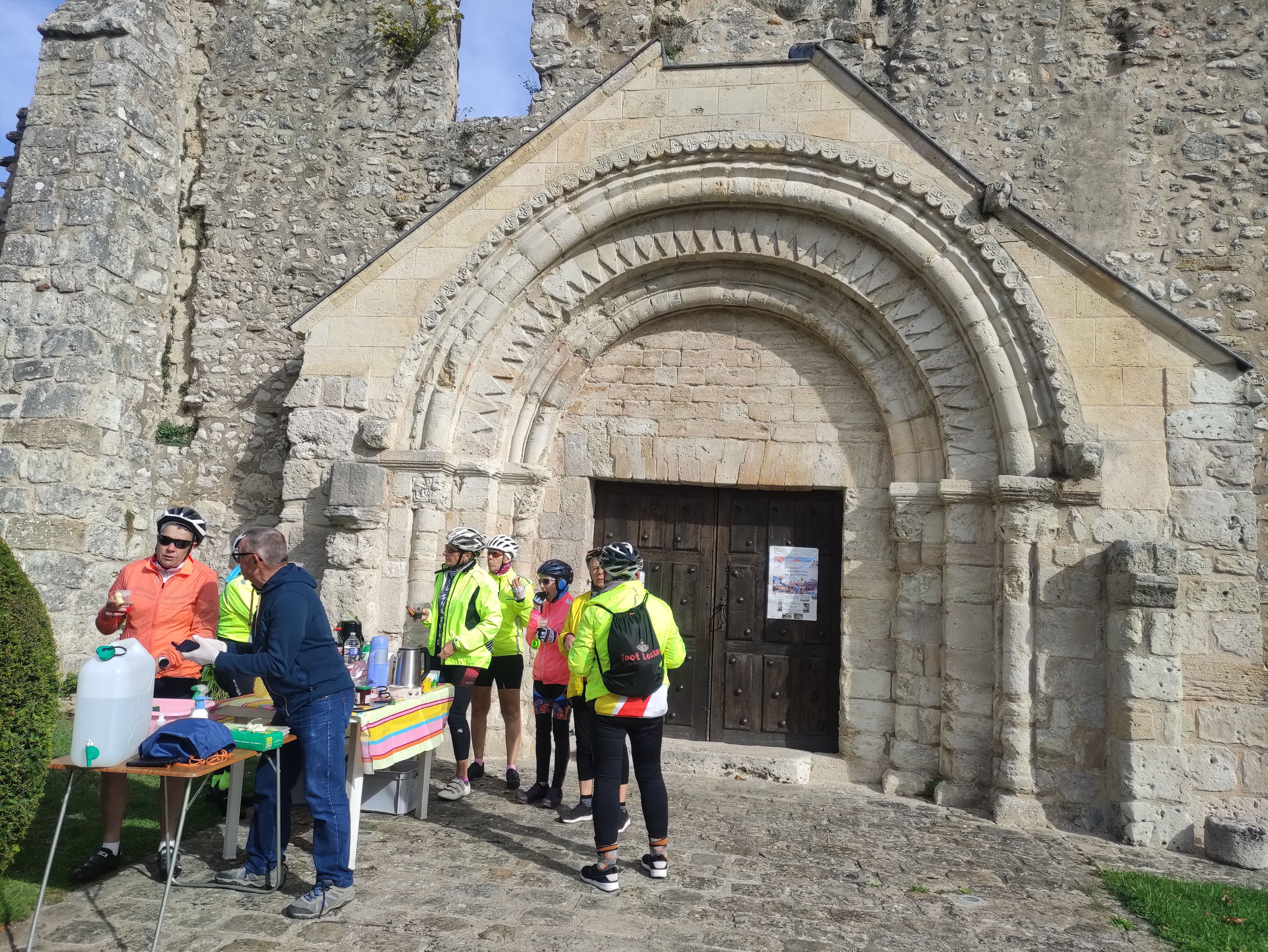 01 eglise de Montchauvet 78